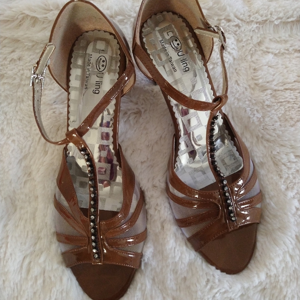 Louling  bellroom shoes 6.5